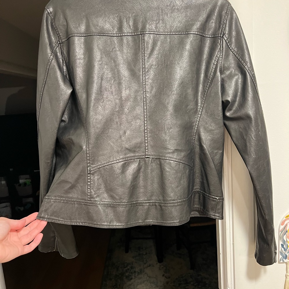 Universal Thread Jacket - Picture 4 of 4